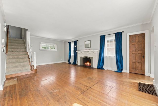 1142 W Foster Parkway, Fort Wayne, IN 46807