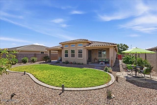 8954 W SELDON Lane, Peoria, AZ 85345