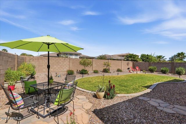 8954 W SELDON Lane, Peoria, AZ 85345