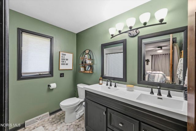 6857 Greentree Lane, Maumee, OH 43537