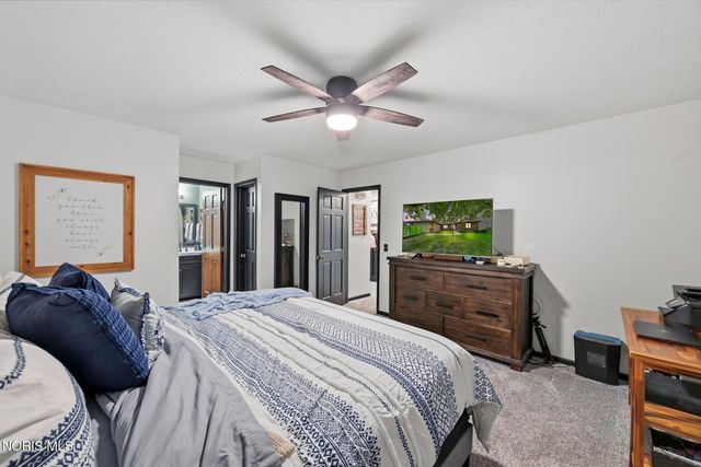 6857 Greentree Lane, Maumee, OH 43537