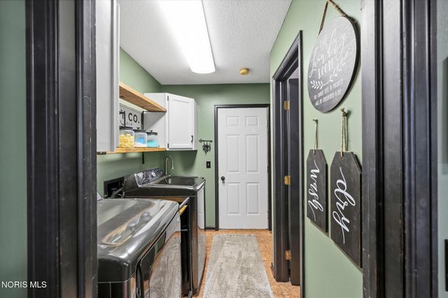 6857 Greentree Lane, Maumee, OH 43537