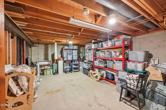 6857 Greentree Lane, Maumee, OH 43537