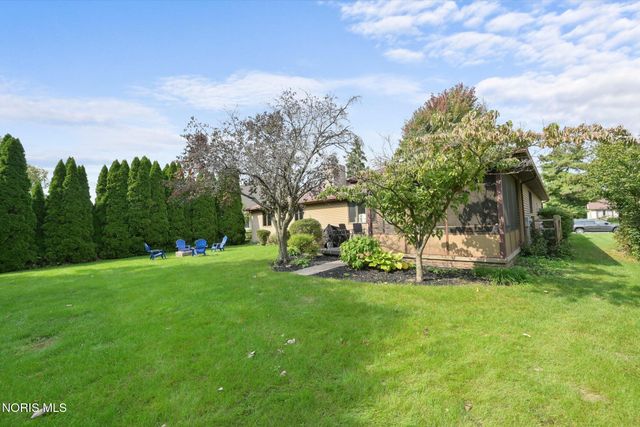 6857 Greentree Lane, Maumee, OH 43537