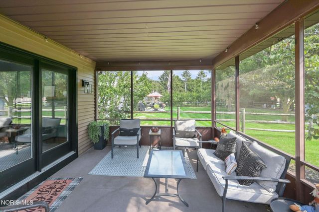 6857 Greentree Lane, Maumee, OH 43537