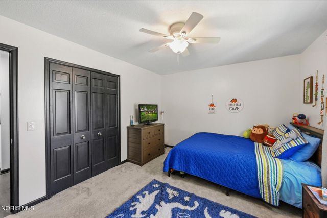 6857 Greentree Lane, Maumee, OH 43537