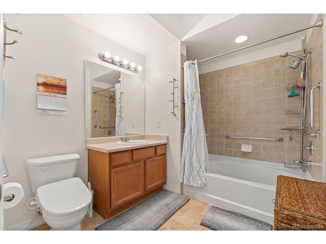 804 Summer Hawk Dr 1304, Longmont, CO 80504