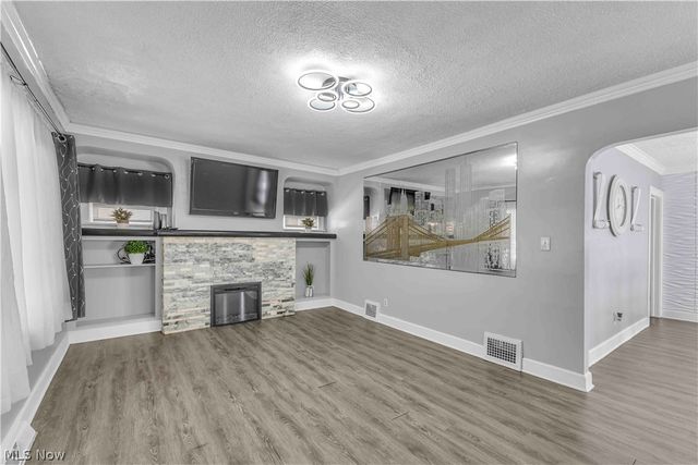 12401 Brighton Avenue, Cleveland, OH 44111