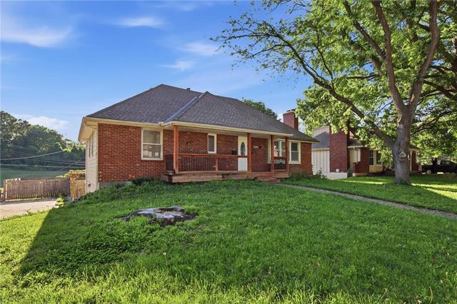 3404 S Grand Avenue, Independence, MO 64055