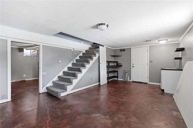 3404 S Grand Avenue, Independence, MO 64055