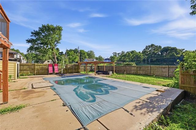 3404 S Grand Avenue, Independence, MO 64055