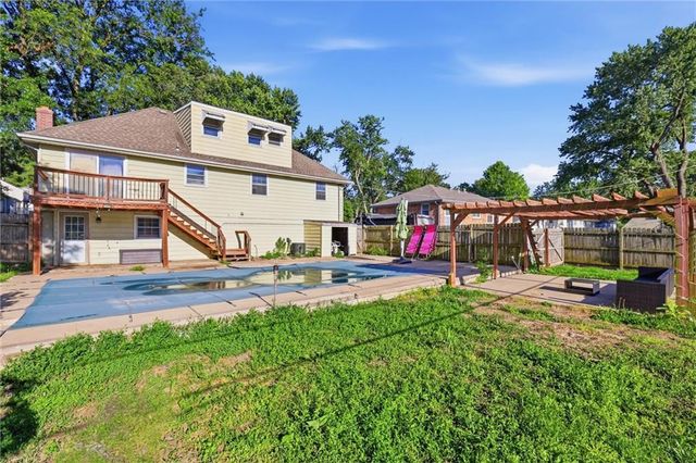 3404 S Grand Avenue, Independence, MO 64055