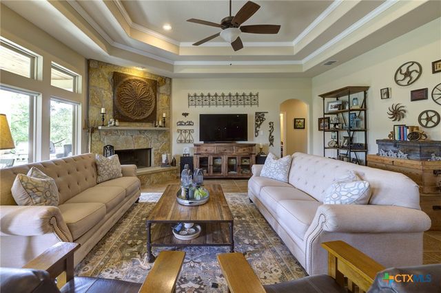 907 Shady Hollow, New Braunfels, TX 78132