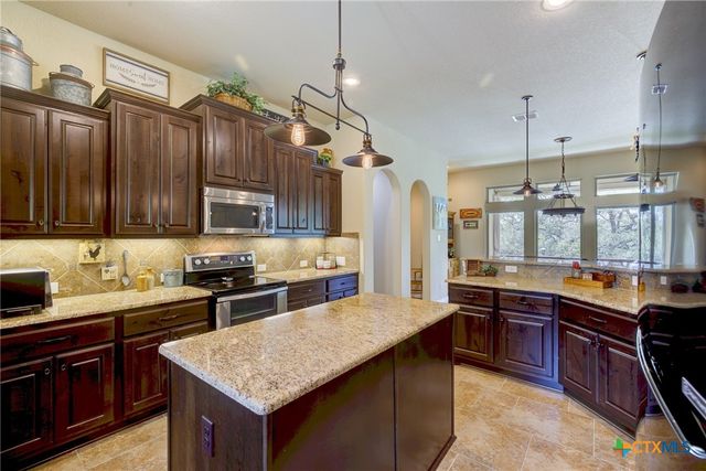 907 Shady Hollow, New Braunfels, TX 78132