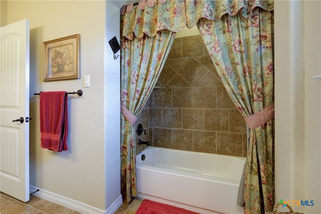 907 Shady Hollow, New Braunfels, TX 78132