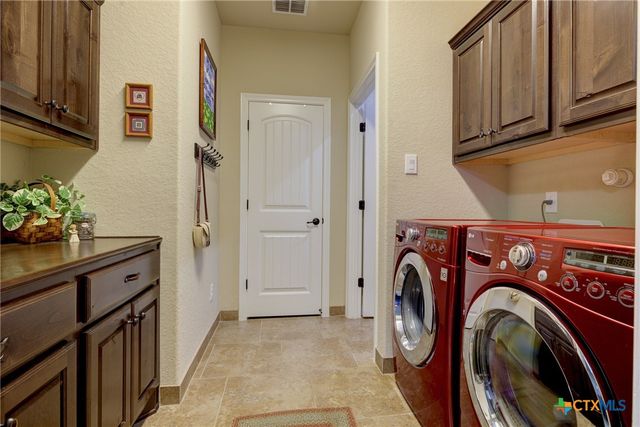 907 Shady Hollow, New Braunfels, TX 78132
