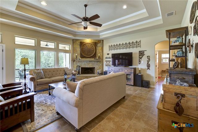 907 Shady Hollow, New Braunfels, TX 78132