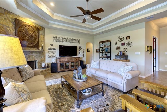 907 Shady Hollow, New Braunfels, TX 78132
