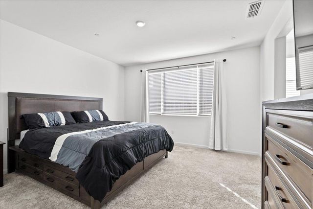 8808 Irondequoit Way, Sacramento, CA 95829