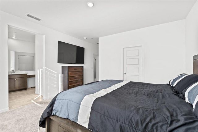 8808 Irondequoit Way, Sacramento, CA 95829