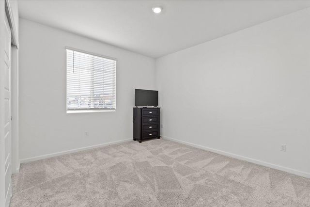 8808 Irondequoit Way, Sacramento, CA 95829