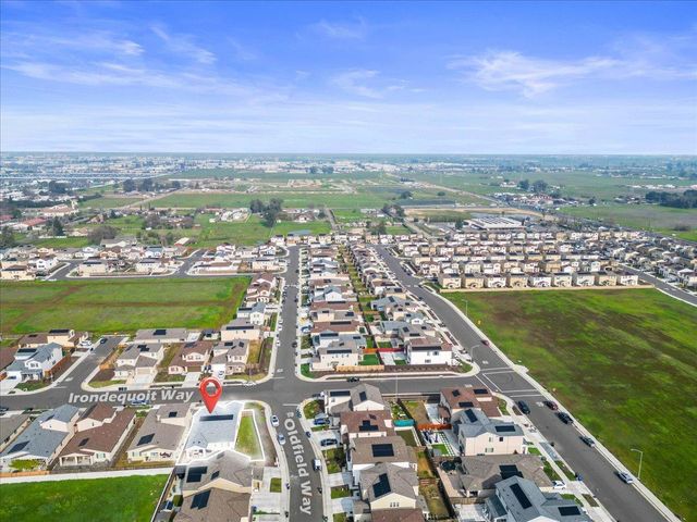 8808 Irondequoit Way, Sacramento, CA 95829