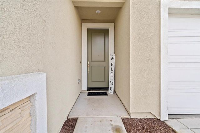 8808 Irondequoit Way, Sacramento, CA 95829