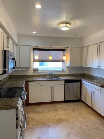 931 NE 81st St, Miami, FL 33138