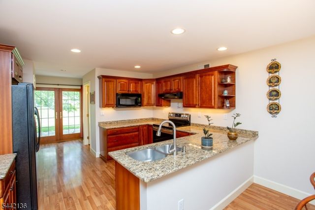 117 Circle Drive South, West Amwell Twp., NJ 08530