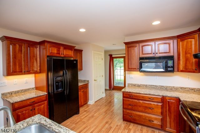 117 Circle Drive South, West Amwell Twp., NJ 08530