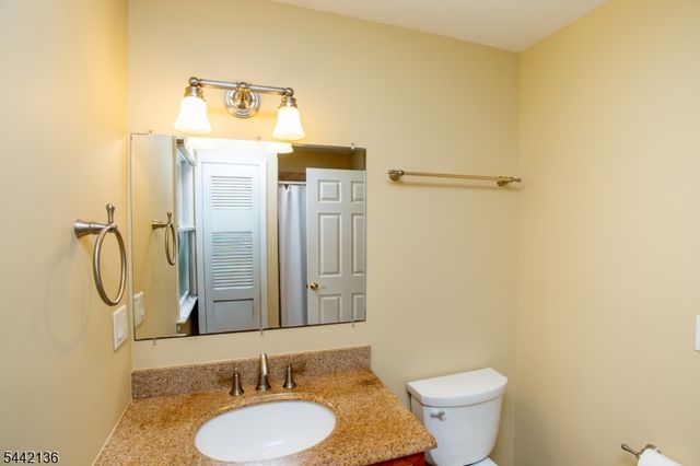 117 Circle Drive South, West Amwell Twp., NJ 08530