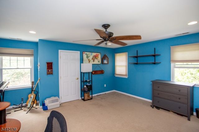 117 Circle Drive South, West Amwell Twp., NJ 08530