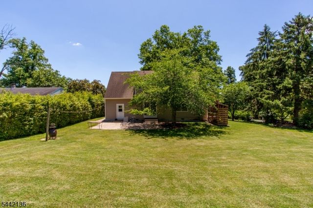 117 Circle Drive South, West Amwell Twp., NJ 08530