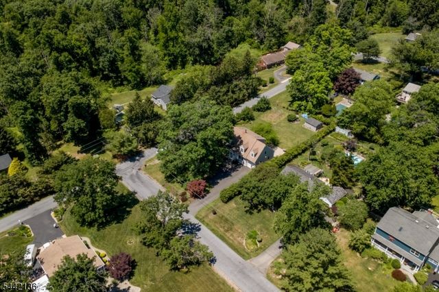 117 Circle Drive South, West Amwell Twp., NJ 08530