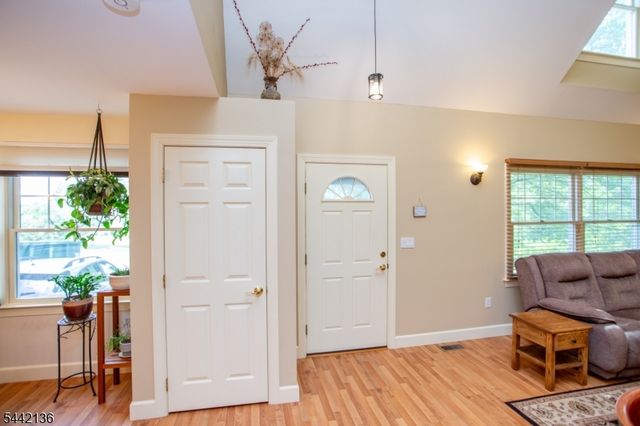 117 Circle Drive South, West Amwell Twp., NJ 08530