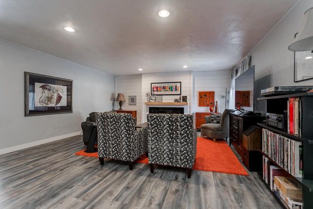 629 BELMONT COURT, Neenah, WI 54956