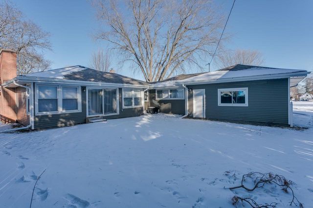 629 BELMONT COURT, Neenah, WI 54956