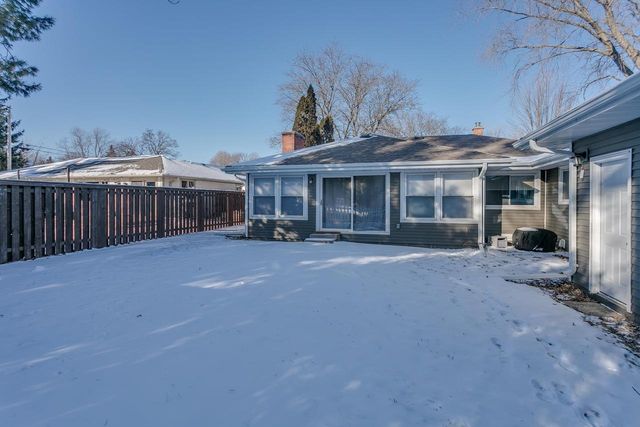 629 BELMONT COURT, Neenah, WI 54956