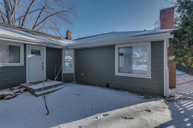 629 BELMONT COURT, Neenah, WI 54956