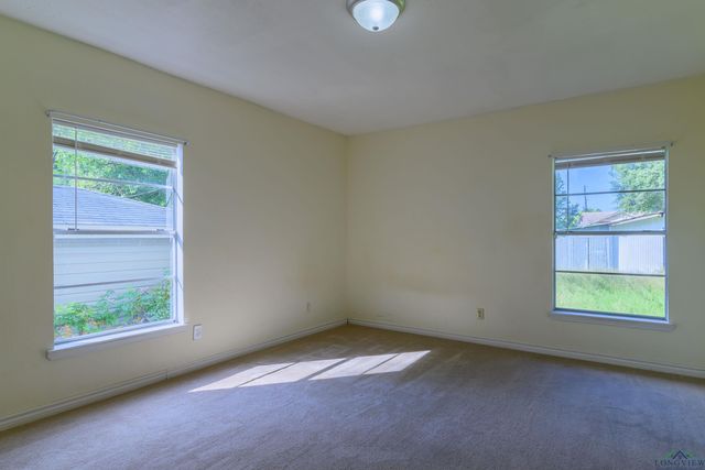 205 AUSTIN PARKWAY, Lone Star, TX 75668