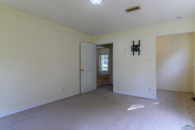 205 AUSTIN PARKWAY, Lone Star, TX 75668