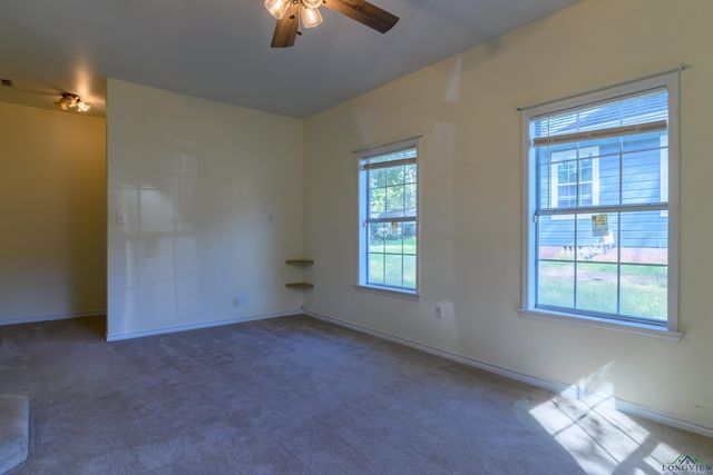 205 AUSTIN PARKWAY, Lone Star, TX 75668