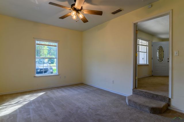 205 AUSTIN PARKWAY, Lone Star, TX 75668