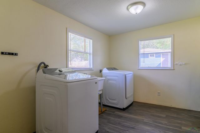 205 AUSTIN PARKWAY, Lone Star, TX 75668