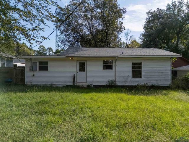 205 AUSTIN PARKWAY, Lone Star, TX 75668