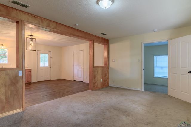 205 AUSTIN PARKWAY, Lone Star, TX 75668