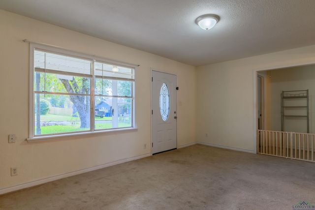 205 AUSTIN PARKWAY, Lone Star, TX 75668