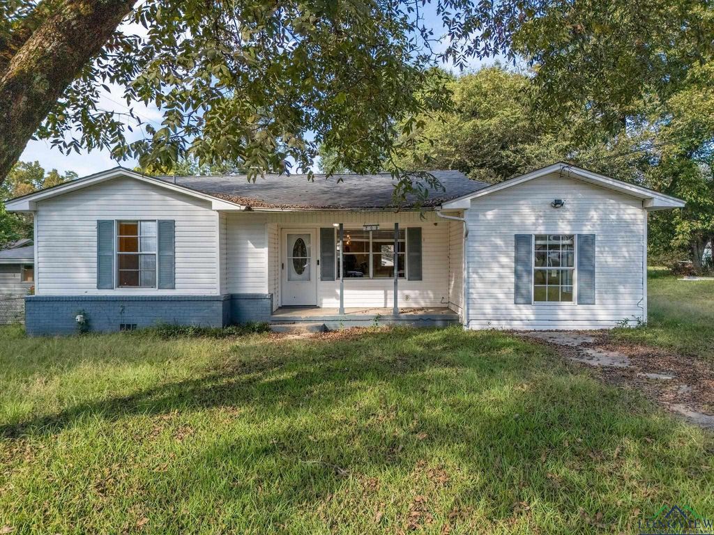 205 AUSTIN PARKWAY, Lone Star, TX 75668