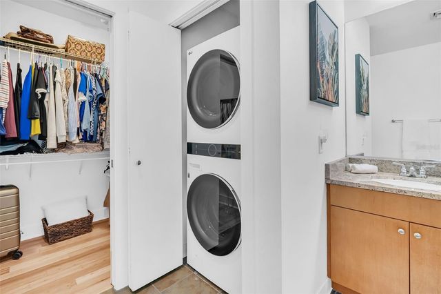 1010 CENTRAL AVENUE 427, St Petersburg, FL 33705