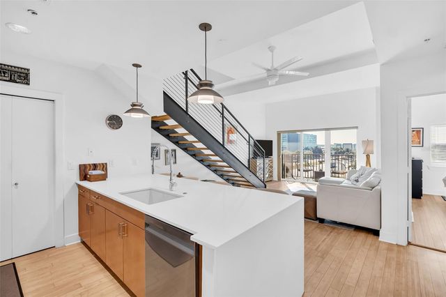 1010 CENTRAL AVENUE 427, St Petersburg, FL 33705